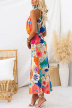 Sommerliches Ärmelloses Maxikleid mit Halsband, Tailliertem Schnitt und Floral-Design