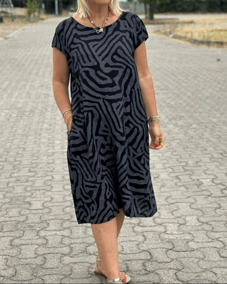 Solina™ – Kleid mit Rundhalsausschnitt und stilvollem, bauchbedeckendem Design