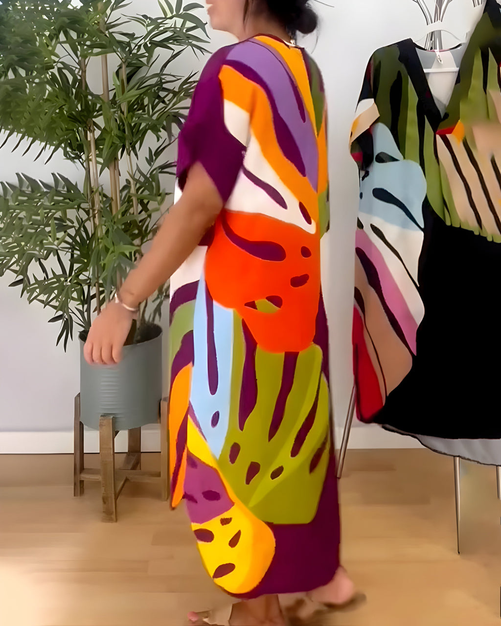 Leafara™ - Entspanntes Kleid im lebhaften Blattmuster