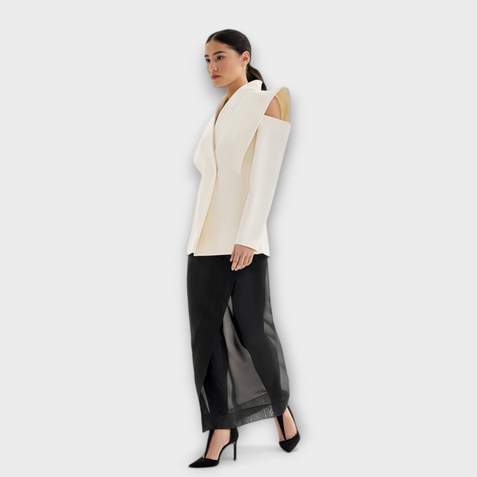 Sommerfeld™ | Valeria – Artistic Shoulder Blazer