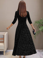 Anny™ - Elegantes V-Ausschnitt Samtkleid für besondere Anlässe