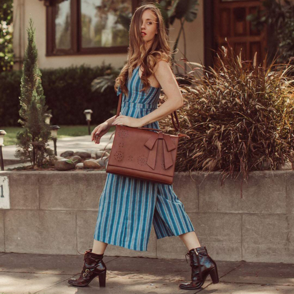 Monikas Elegante Schleifenhandtasche