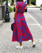 Jorlyn™ - Elegantes Kleid mit V-Ausschnitt und figurbetonter Silhouette