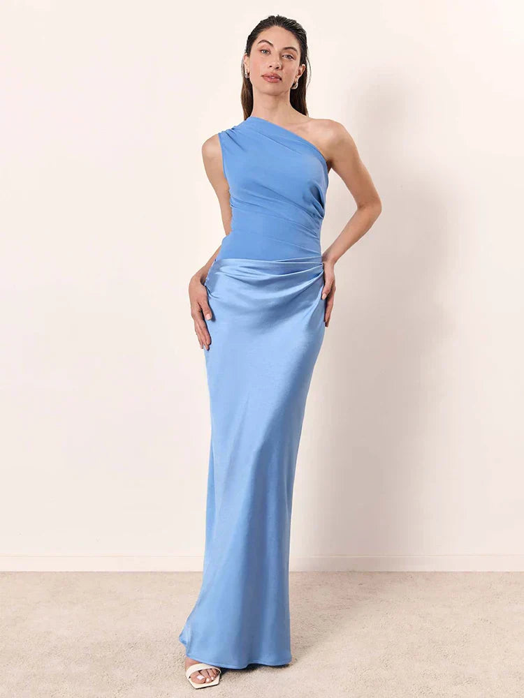 Amber™ – Satin Maxikleid mit asymmetrischem Trägerdesign