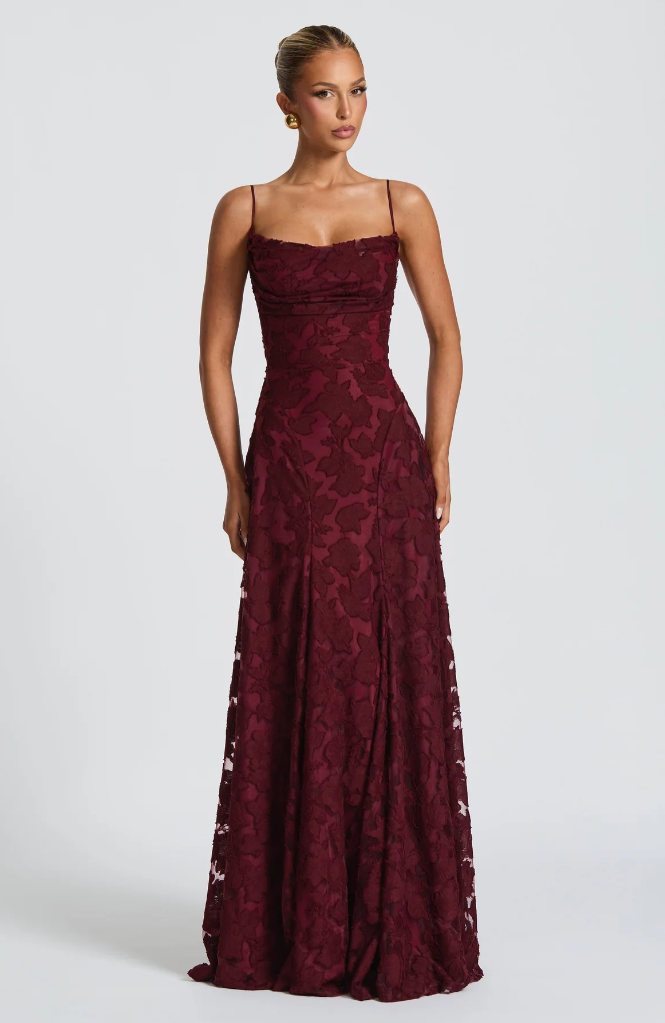 SOFIA | Elegantes Spitzen-Maxi-Kleid für besondere Anlässe