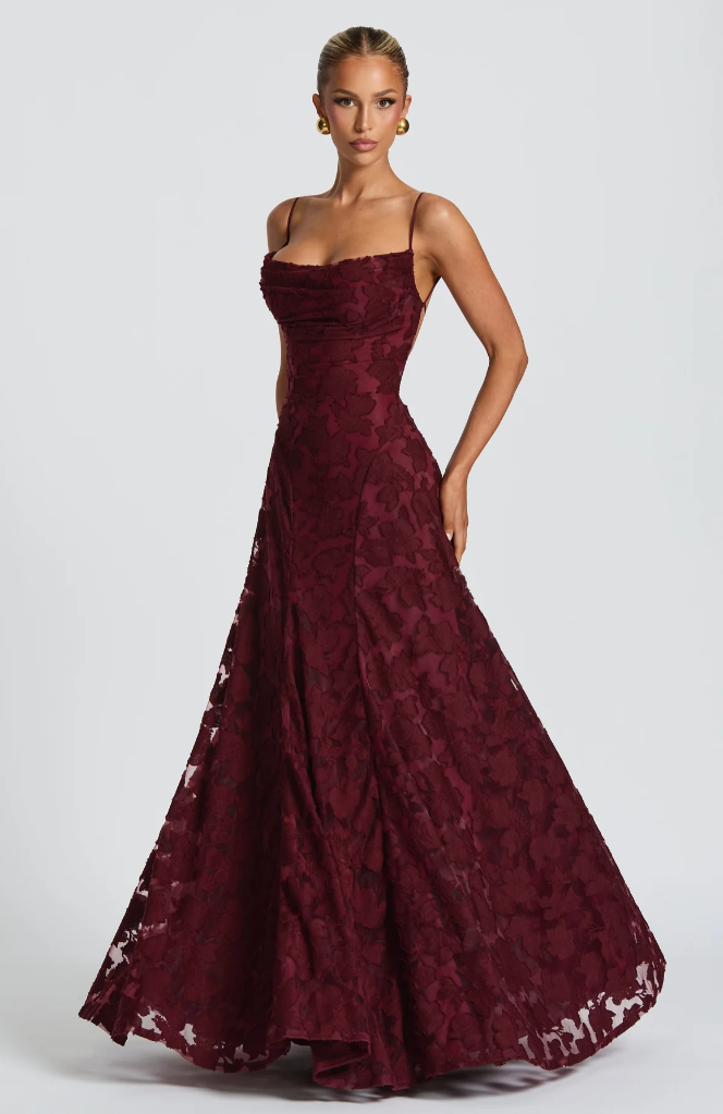 SOFIA | Elegantes Spitzen-Maxi-Kleid für besondere Anlässe