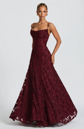 SOFIA | Elegantes Spitzen-Maxi-Kleid für besondere Anlässe