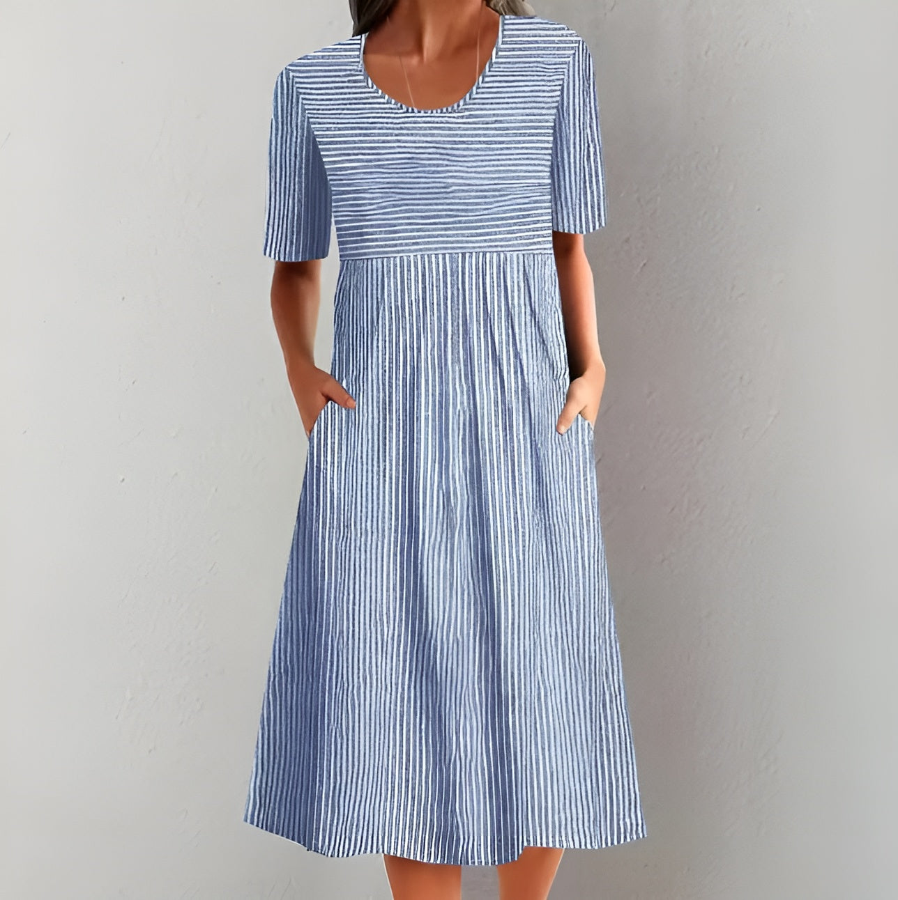 Aquelle™ - Elegantes Midikleid mit maritimen Streifen