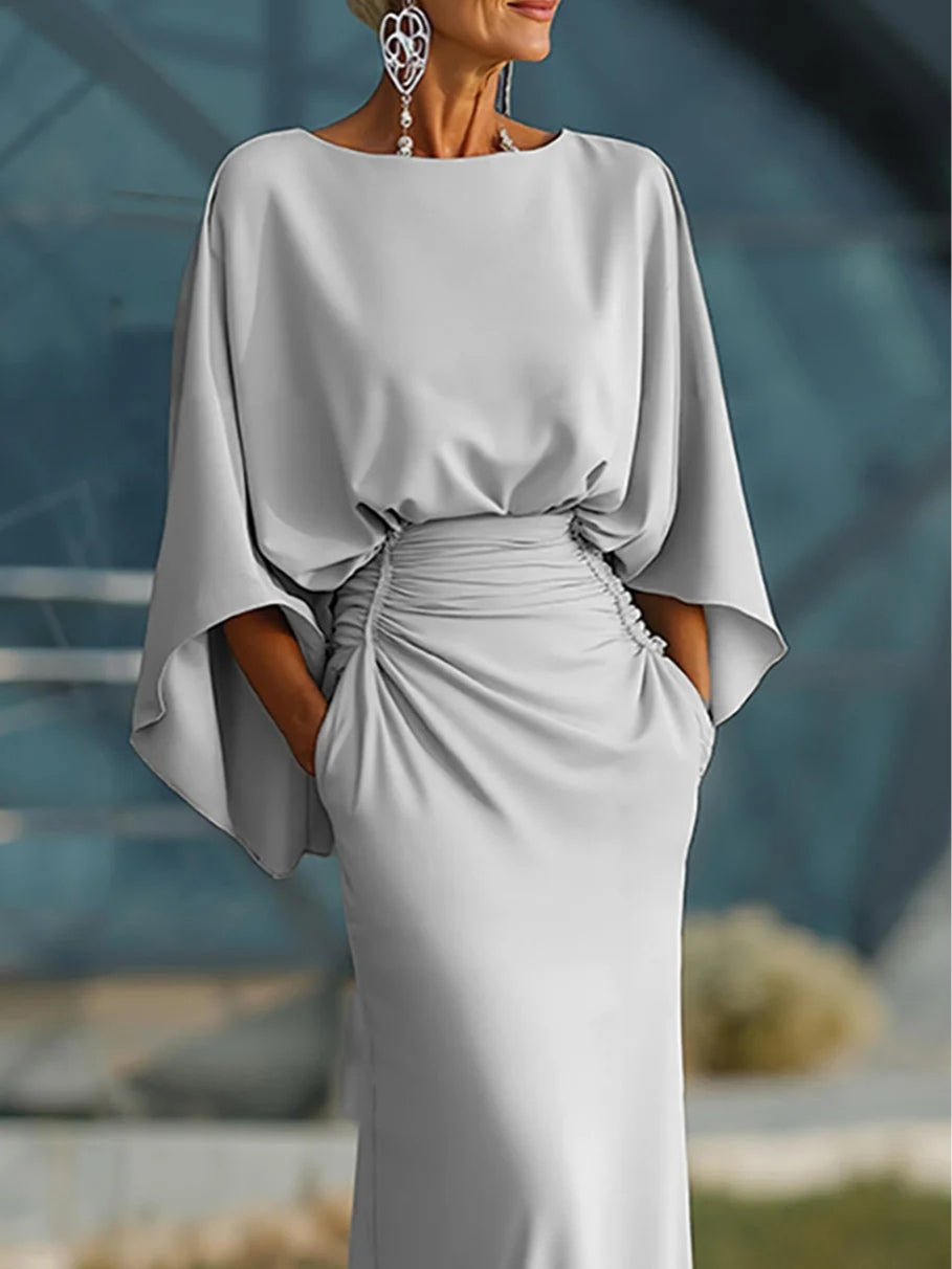 Clara | Elegantes V-Ausschnitt-Kleid mit Offenem Rücken und Ärmeln