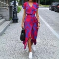 Jorlyn™ - Elegantes Kleid mit V-Ausschnitt und figurbetonter Silhouette