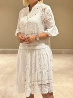 Emberly™ – Besticktes Kleid mit Knopfleiste und lässigem Schnitt